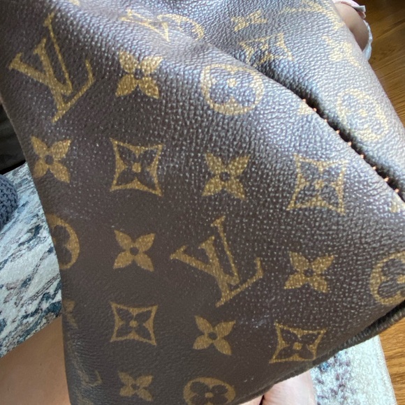 Authenticate Louis Vuitton Speedy 35 - Picture 2 of 16